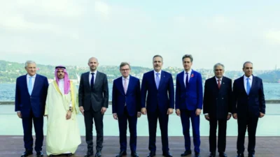 Türkiye, barış arayışında önemli bir zirveye ev sahipliği yaptı. R4