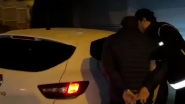 İstanbul'da gerçekleştirilen operasyonla FETÖ bağlantılı 19 kişi yakalandı. Operasyonda çok