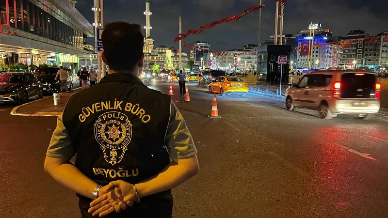 İstanbul'da gerçekleştirilen Huzur Uygulaması'nda 529 kişi gözaltına alındı, çok sayıda
