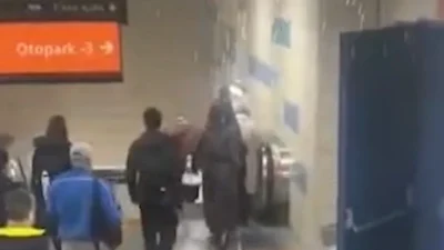 İstanbul'da etkili olan sağanak yağışlar metro istasyonlarını olumsuz etkiledi. Hacıosman