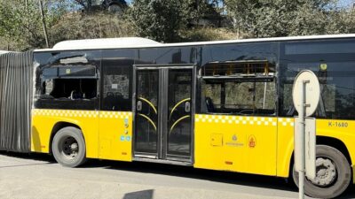 İstanbul'da bir İETT otobüsünün kontrolden çıkması sonucu meydana gelen kazada