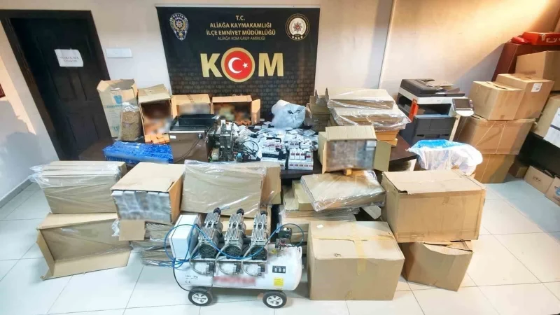 İzmir'de düzenlenen eş zamanlı operasyonda 5 milyon lira değerinde kaçak