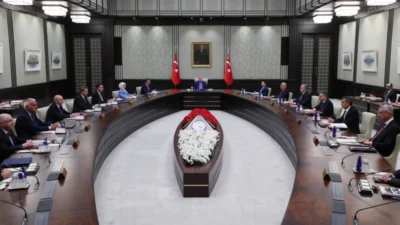 Bugün saat 15.00'te yapılacak Kabine toplantısında, fon soruşturması ve uluslararası