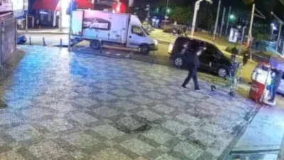 Kadıköy'de bir döviz bürosuna düzenlenen silahlı saldırı sonrası 5 kişi