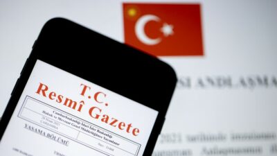 Sermaye Piyasası Kurulu ve Kamu Gözetimi Kurulu başkanları görevden alındı.
