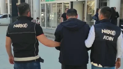 Kuşadası'nda düzenlenen uyuşturucu operasyonunda 1 kişi tutuklandı. 12 paket esrar