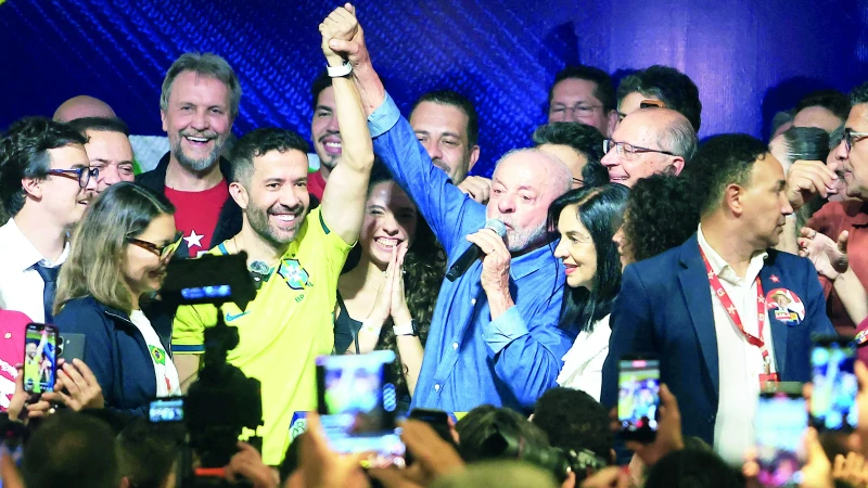 Luiz Inácio Lula da Silva, Brezilya'da yeniden devlet başkanı seçilerek