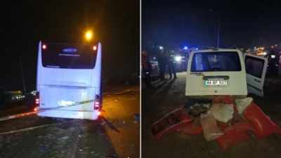 Yeşilyurt'ta yaşanan kazada, iki kişi yaşamını yitirirken, üç kişi yaralandı.
