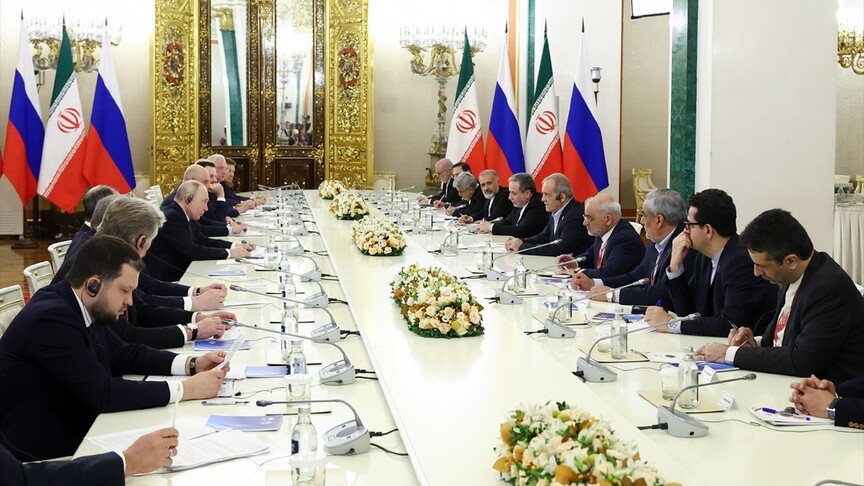 Putin ve Pezeşkiyan, Moskova'da yaptığı görüşmede bölgesel gelişmeler hakkında endişe