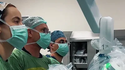 Muş Devlet Hastanesi’nde gerçekleştirilen uzaktan ameliyat, Türkiye sağlık tarihinde çığır