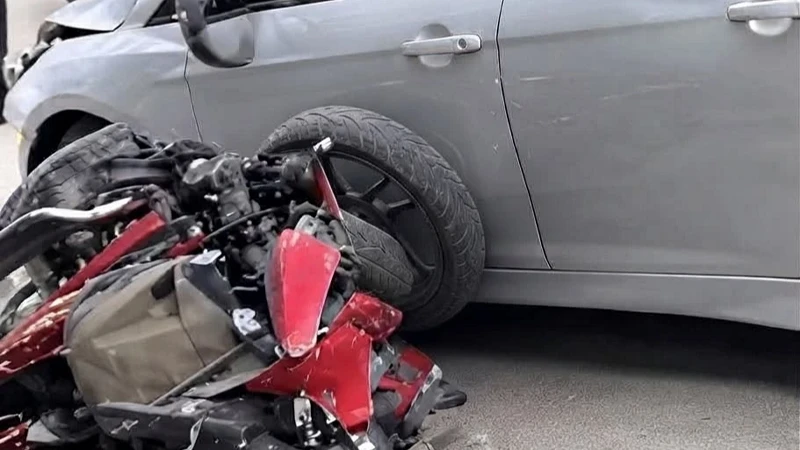 Polatlı'da meydana gelen motosiklet kazasında sürücü ağır yaralandı. Olayla ilgili