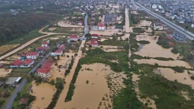Sel felaketinden etkilenen hanelere 10 bin lira destek ödemesi yapılacak.
