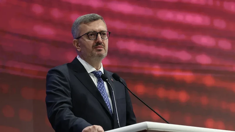 İletişim Başkanı Duran, Pençe-Kilit operasyon bölgesinde şehit düşen Uzman Çavuş