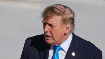 Trump, Ukrayna'nın dizel rafinerilerini hedef almasını eleştirirken, barış görüşmelerinin önemine
