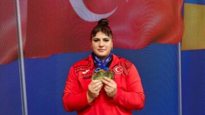 Milli halterciler Tuana Süren ve Selahattin Altın, Avrupa Gençler Şampiyonası'nda