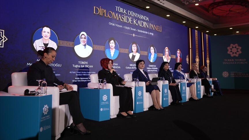 Ankara'da düzenlenen panelde Türk dünyası kadınlarının diplomatik ilişkilerdeki rolü ve