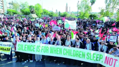 Türkiye'nin farklı şehirlerinde Gazze'ye destek amacıyla yürüyüşler düzenlendi. Etkinliklerde Filistin