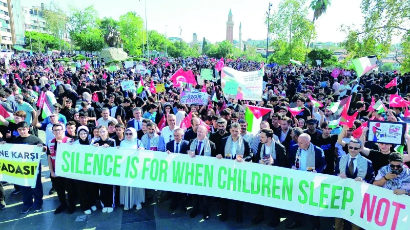 Türkiye'nin farklı şehirlerinde Gazze'ye destek amacıyla yürüyüşler düzenlendi. Etkinliklerde Filistin