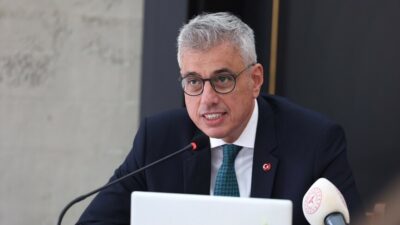 Sağlık Bakanı Memişoğlu, Türkiye'de sigaraya başlama yaşının 17 olduğunu belirterek,