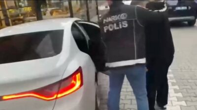 İstanbul merkezli uluslararası uyuşturucu çetelerine yönelik düzenlenen operasyonlarda 42 kişi