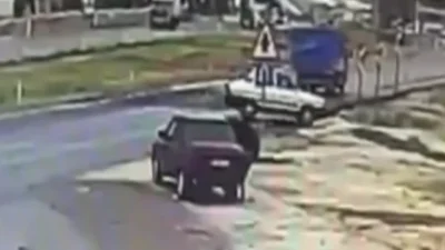 Gaziantep'in Nizip ilçesinde yağışlı havanın etkisiyle meydana gelen trafik kazasında