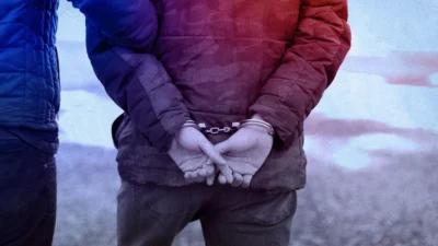 İstanbul'da gerçekleştirilen eş zamanlı operasyonda 24 şüpheliden 17'si tutuklandı. Yasa