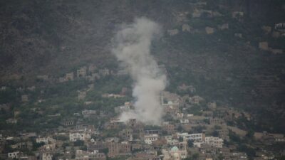 Yemen'in Taiz ilinde Husilerin düzenlediği saldırılarda 3 sivil hayatını kaybetti,