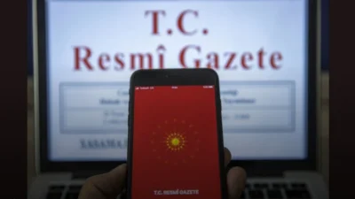 Hazine ve Maliye Bakan Yardımcılığına Bekir Bayrakdar atandı. Bayrakdar, uzun