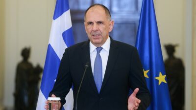 Yunanistan Dışişleri Bakanı, Hürmüz Boğazı'nda ABD ile potansiyel deniz gücü