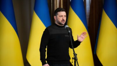 Ukrayna Devlet Başkanı Zelenskiy, toprak meselelerinin sadece liderler düzeyinde ele